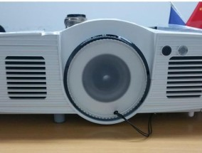 感应投影仪关闭方法解析（简单操作让你迅速关闭投影仪）