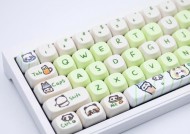 绿白相间的键盘有哪些知名品牌？它们的特点是什么？