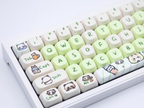 绿白相间的键盘有哪些知名品牌？它们的特点是什么？