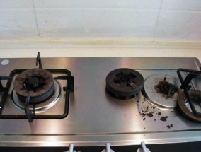 燃气灶风门回火的解决办法（如何有效解决燃气灶风门回火问题）