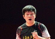 好久不见，樊振东整个人明显壮了！进行乒超热身，练到头发湿透