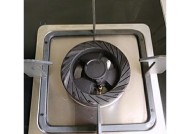 美的抽油烟机自动清洗简易操作指南（让清洗烟机不再繁琐）