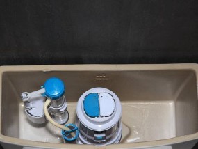 马桶感应器一直冲水的原因及维修方法（解决马桶感应器不停冲水的有效措施）