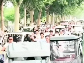 安阳逆行违停女子反击：男司机太坏了，对方恶意冷静激怒自己。