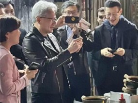 被黄仁勋点赞！最便宜的华为旗舰新机来了：人人买得起