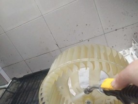 如何正确清洗空调（简单易行的清洁方法）