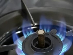 燃气灶无法点火的原因及解决方法（燃气灶点不着火是什么原因）