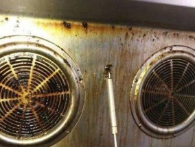 煤油烟机清洗方法（轻松清洁煤油烟机）