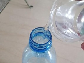 如何正确清洗饮水机吸管（简单易行的清洗方法）