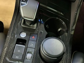 大众途锐音响布局设置位置在哪里？