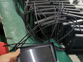 7寸高清显示器的接线方法及注意事项（高清显示器的正确接线方式及常见问题解决方案）