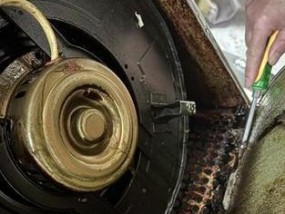 煤油烟机清洗方法大全（轻松解决厨房油烟问题，让煤油烟机焕然一新）