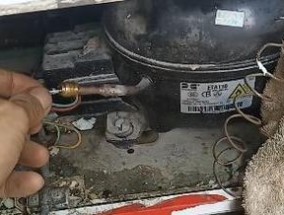 如何维修冰柜不制冷的问题（解决冰柜不制冷的实用方法）