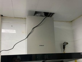 老板油烟机中网的清洗方法（轻松解决油烟机中网的清洗难题）
