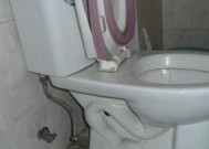 马桶水箱漏水原因及解决办法（为什么马桶水箱会漏水）