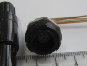 天翼网关光纤插头如何拔出？拔出后如何重新安装？