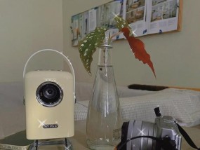 投影仪偏黄的原因和处理方法（解决投影仪偏黄问题的实用技巧）