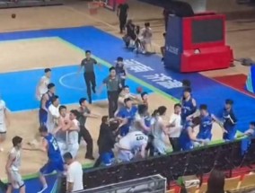 继U21大规模冲突后！中国篮球又出丑闻，10名球员发出联名信