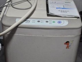 小神童全自动洗衣机的使用指南（让洗衣变得更简单——小神童全自动洗衣机的功能和操作详解）