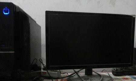 显示器黑屏的原因及解决方法（探究显示器黑屏的各种可能原因以及有效解决方案）  第1张