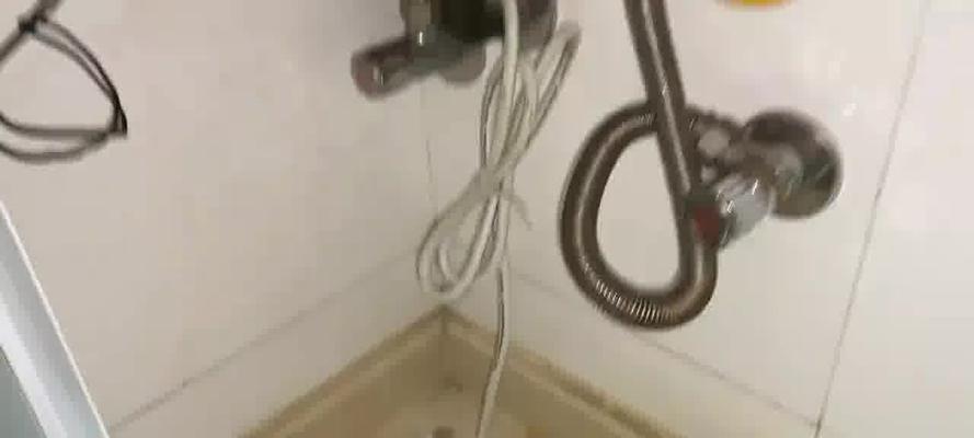 揭秘皇明太阳能电子显示器故障的原因与解决方法（探索太阳能电子显示器故障的根源）  第1张