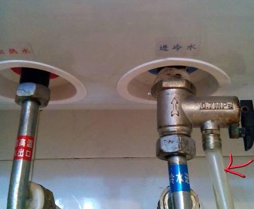 热水器打火后滴水的原因及解决方法（探究热水器打火后出现滴水现象的原因）  第2张