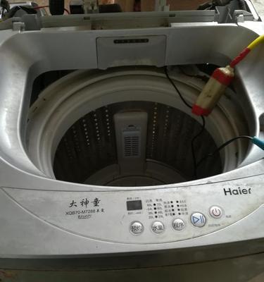 滚筒洗衣机盖子炸开的原因及修复方法（保证家庭安全的关键措施）  第3张