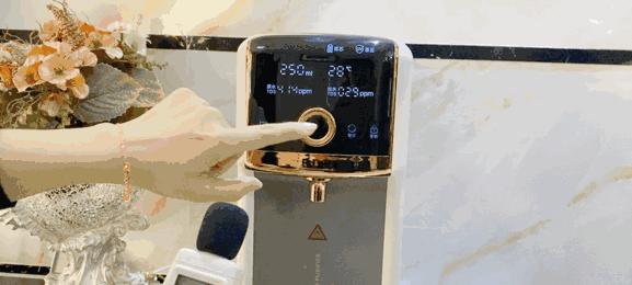 饮水机无法放出水的原因及解决方法（排查故障和维护饮水机的关键步骤）  第3张