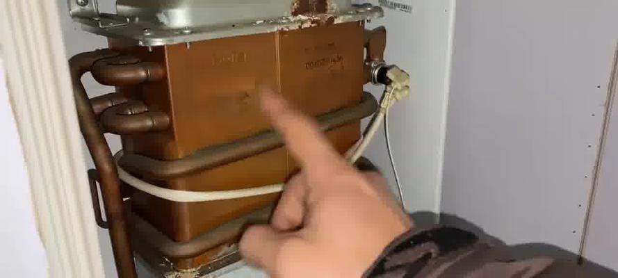 如何调整壁挂炉淋浴水压（掌握关键技巧让淋浴更舒适）  第2张