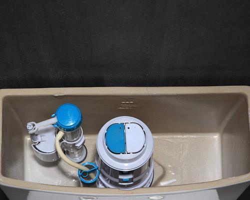 马桶感应器一直冲水的原因及维修方法（解决马桶感应器不停冲水的有效措施）  第1张