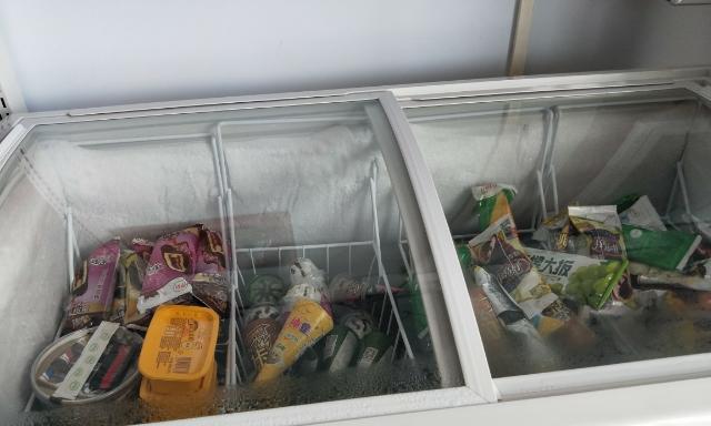 商店冰柜积水处理方法（解决商店冰柜积水问题的有效方法）  第3张