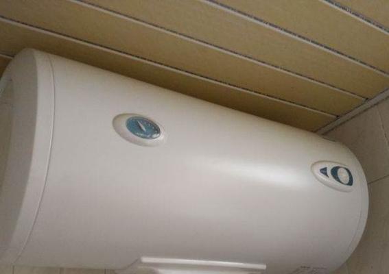 解决即热型热水器故障码显示E2的方法（详解E2故障码的原因及维修步骤）  第1张