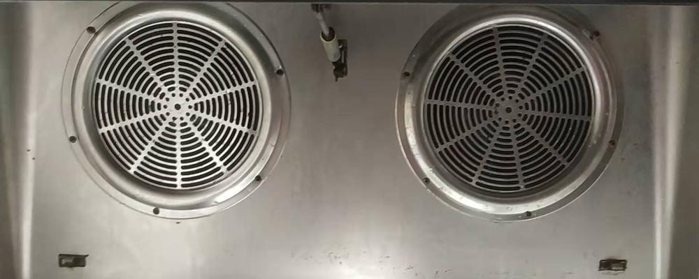 油烟机水槽清洗技巧，让你轻松净化厨房空气（省时省力的清洗方法）  第3张