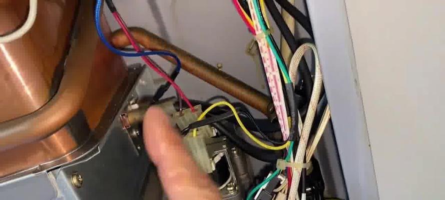 壁挂炉水压开关故障处理指南（解决壁挂炉水压开关故障的实用方法）  第2张