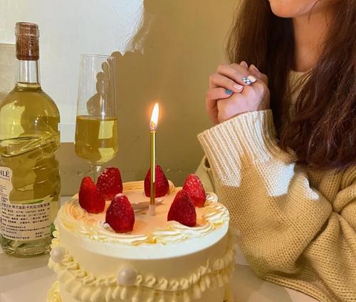 苹果手机如何设置生日拍照模式？  第1张