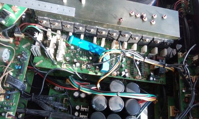 电脑音频孔电流声大是什么原因？  第3张
