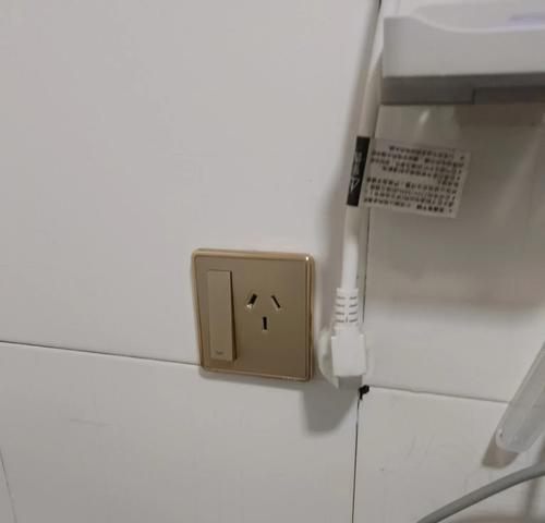 热水器拆卸插座的详细步骤是什么？  第3张