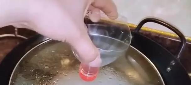 热水器水头管盖子打不开怎么办？  第2张