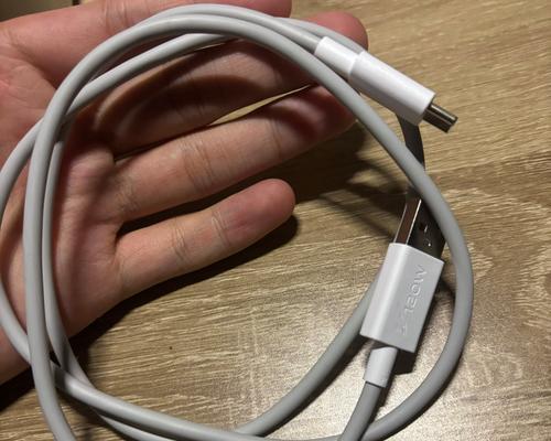 vivos5充电器使用的接头类型是什么？  第2张
