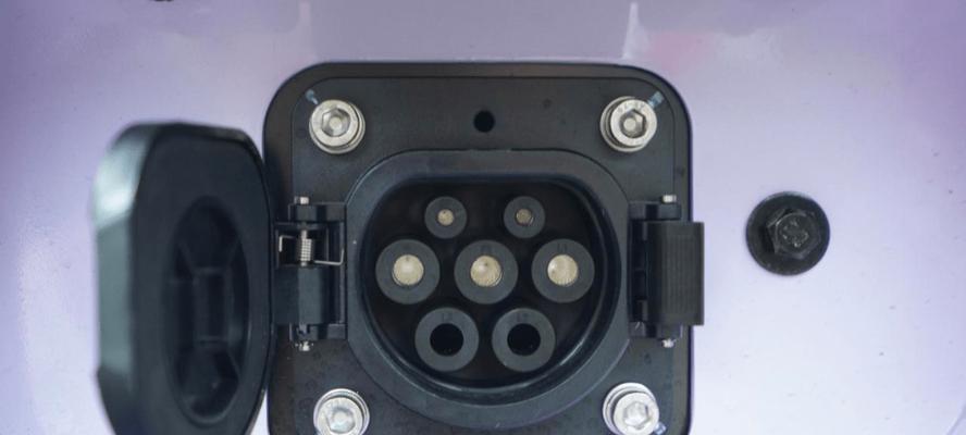 冰淇淋接慢充充电器的方法是什么？使用过程中需要注意什么？  第3张