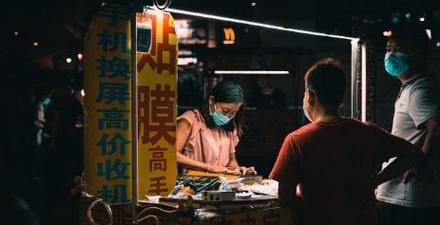 摆摊时如何正确使用充电器？有哪些安全提示？  第1张