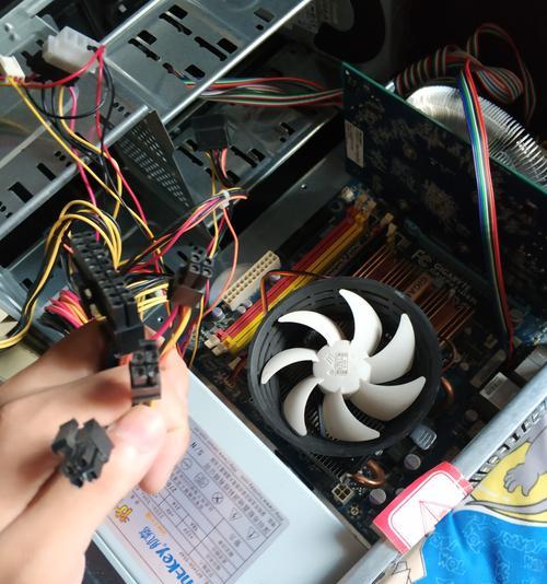 电脑散热器插上不亮是为什么？解决方法是什么？  第3张