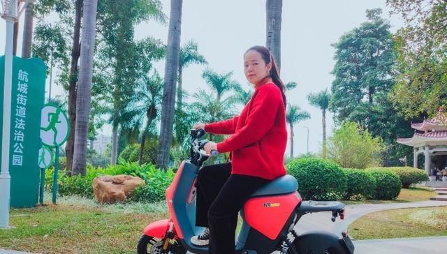 电瓶车9号装饰的安装步骤是什么？  第2张