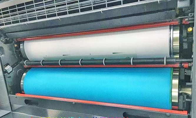 电脑桌防尘盖布变黑如何清洗或更换？  第3张