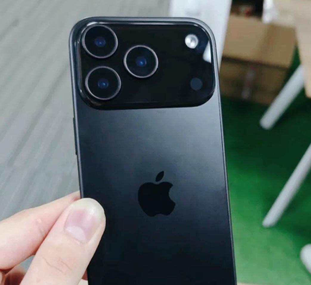 iPhone17Pro新增灰色，iPhone6用户泪目：苹果这是要重回巅峰？  第2张