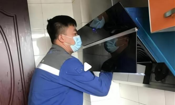 如何选择适合自己的以巴南油烟机清洗方法（解决厨房油烟污染问题的关键）  第3张