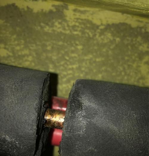 空调漏水问题的原因及解决方法（探究空调漏水的主要原因，并提供解决漏水问题的有效方法）  第2张