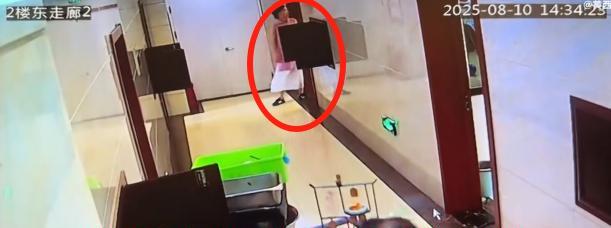 一家五口逃单后续，女子长相漂亮身材好，完整监控曝光，早有预谋  第3张