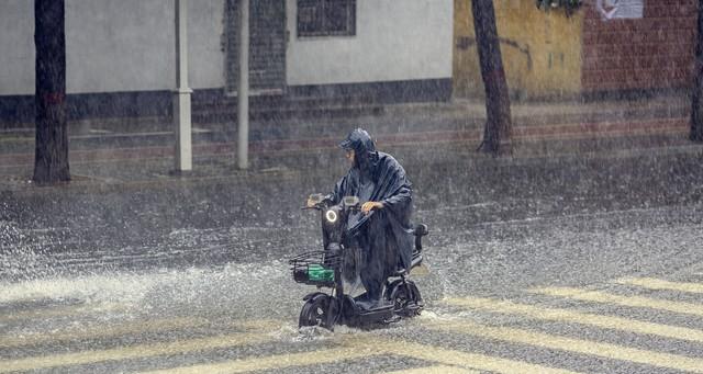 新一轮强降雨中心已锁定！今天夜间至16日天气，暴雨地区分布如下  第5张