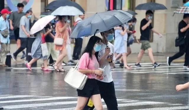 注意！广西今起三天雨水频繁，局地暴雨雷电大风出门请留心  第2张